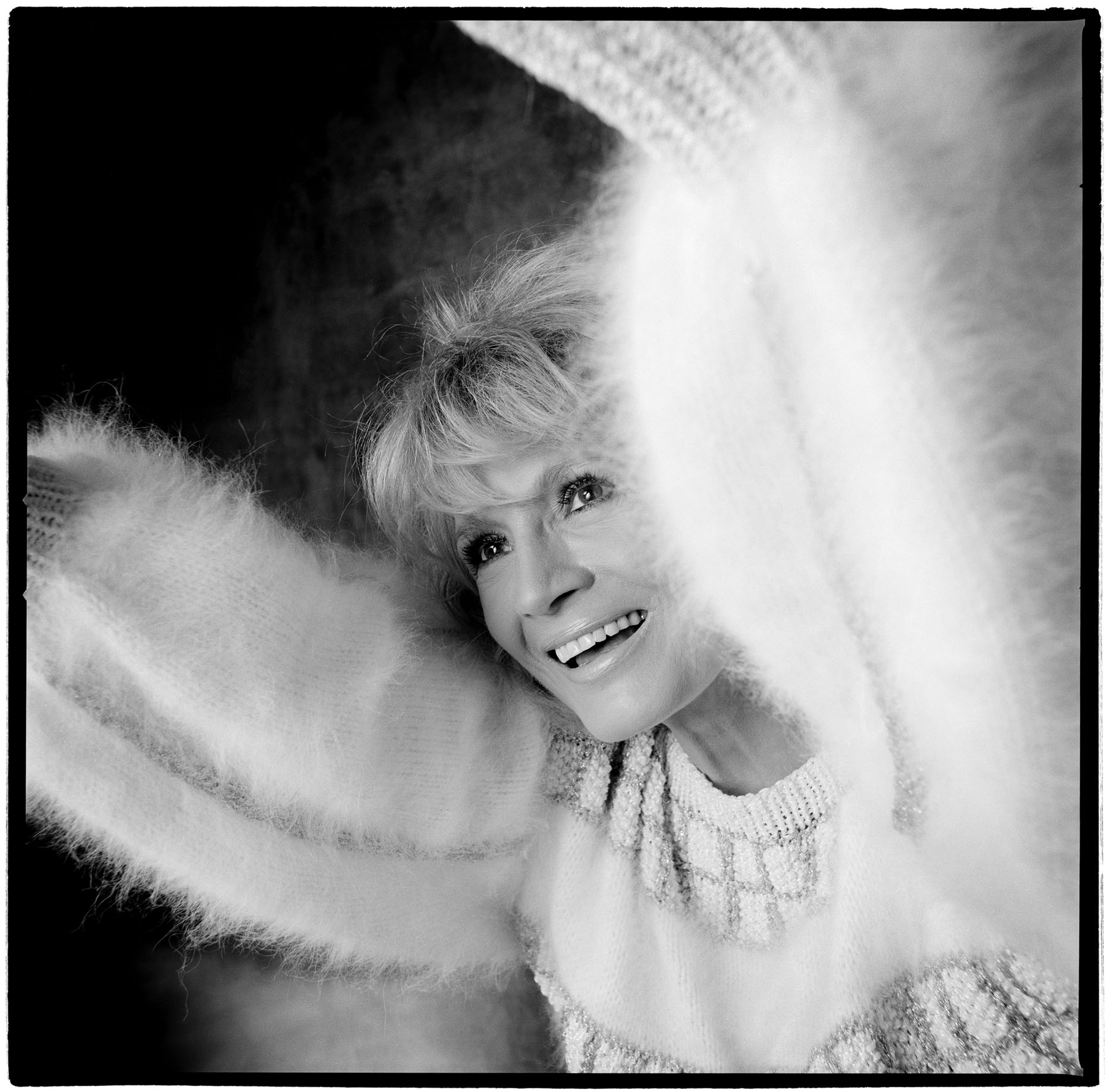 01Angie Dickenson